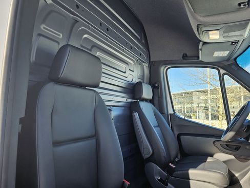 New 2025 Mercedes-Benz Sprinter 2500 image 19