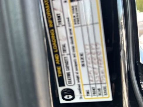 Used 2017 Mercedes-Benz Metris Passenger image 5