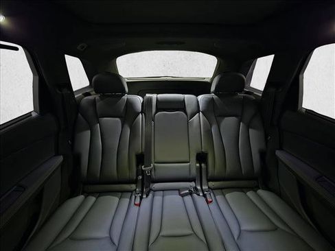 Certified 2025 Audi Q7 3.0T Premium Plus image 17