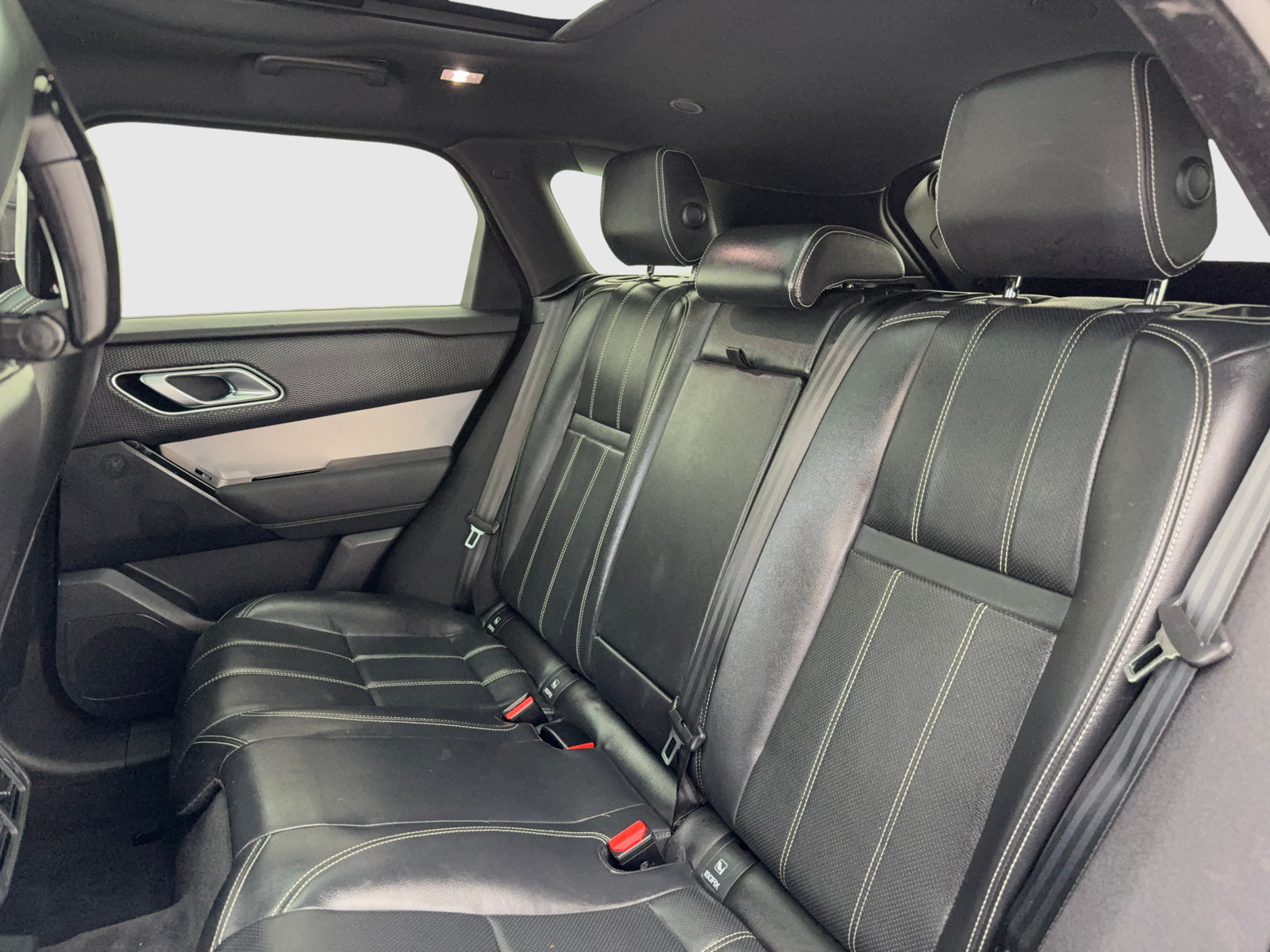 Used 2023 Land Rover Range Rover Velar R-Dynamic S AWD/4WD image 37