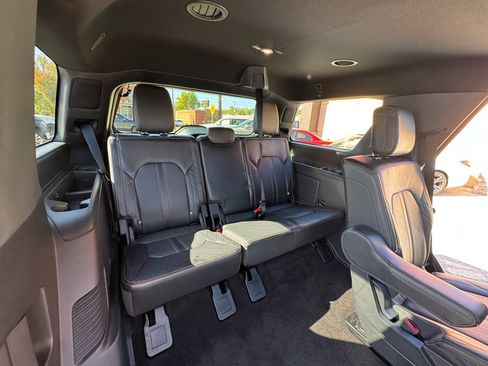 Used 2022 Ford Expedition Platinum image 23