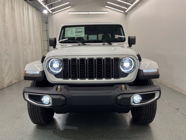 New 2026 Jeep Gladiator Mojave AWD/4WD image 3