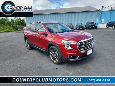 Certified 2022 GMC Terrain SLT w/ Infotainment Package II AWD/4WD image 1