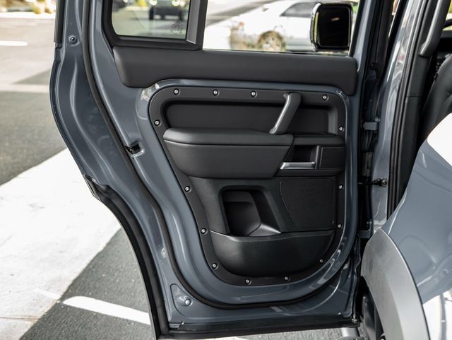 Used 2025 Land Rover Defender 110 S AWD/4WD image 28