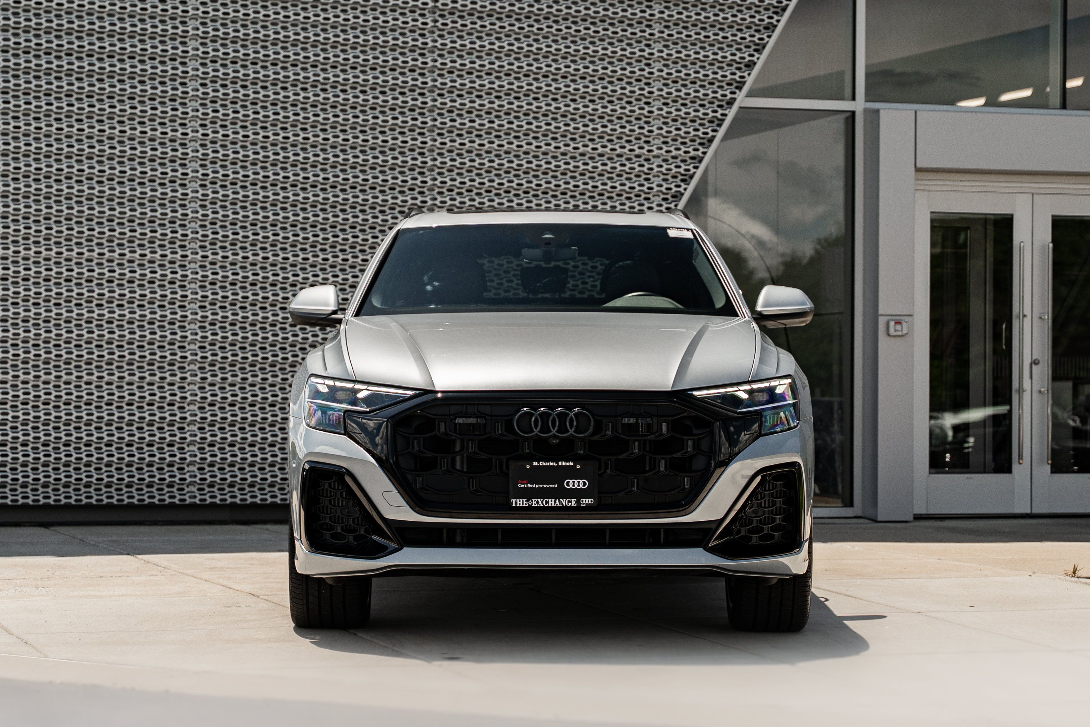 Certified 2025 Audi Q8 Premium Plus w/ Premium Plus Package AWD/4WD image 36