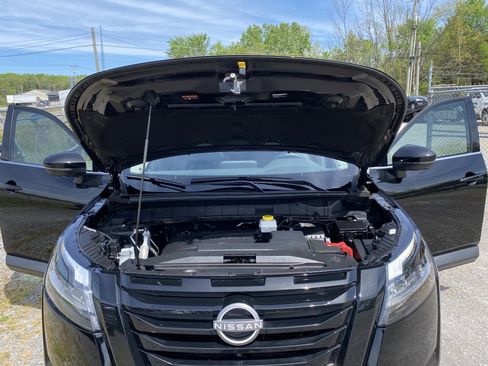 Used 2024 Nissan Pathfinder SL w/ SL Premium Package image 22