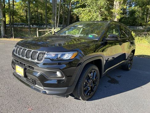Certified 2023 Jeep Compass Altitude w/ Sun and Sound Group image 7