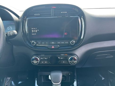 Used 2024 Kia Soul EX FWD image 13