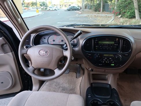 Used 2003 Toyota Sequoia SR5 image 15