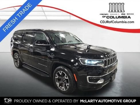 Used 2023 Jeep Wagoneer Series III w/ Preferred Equipment Group AWD/4WD image 1