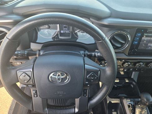 Used 2019 Toyota Tacoma TRD Off-Road image 28