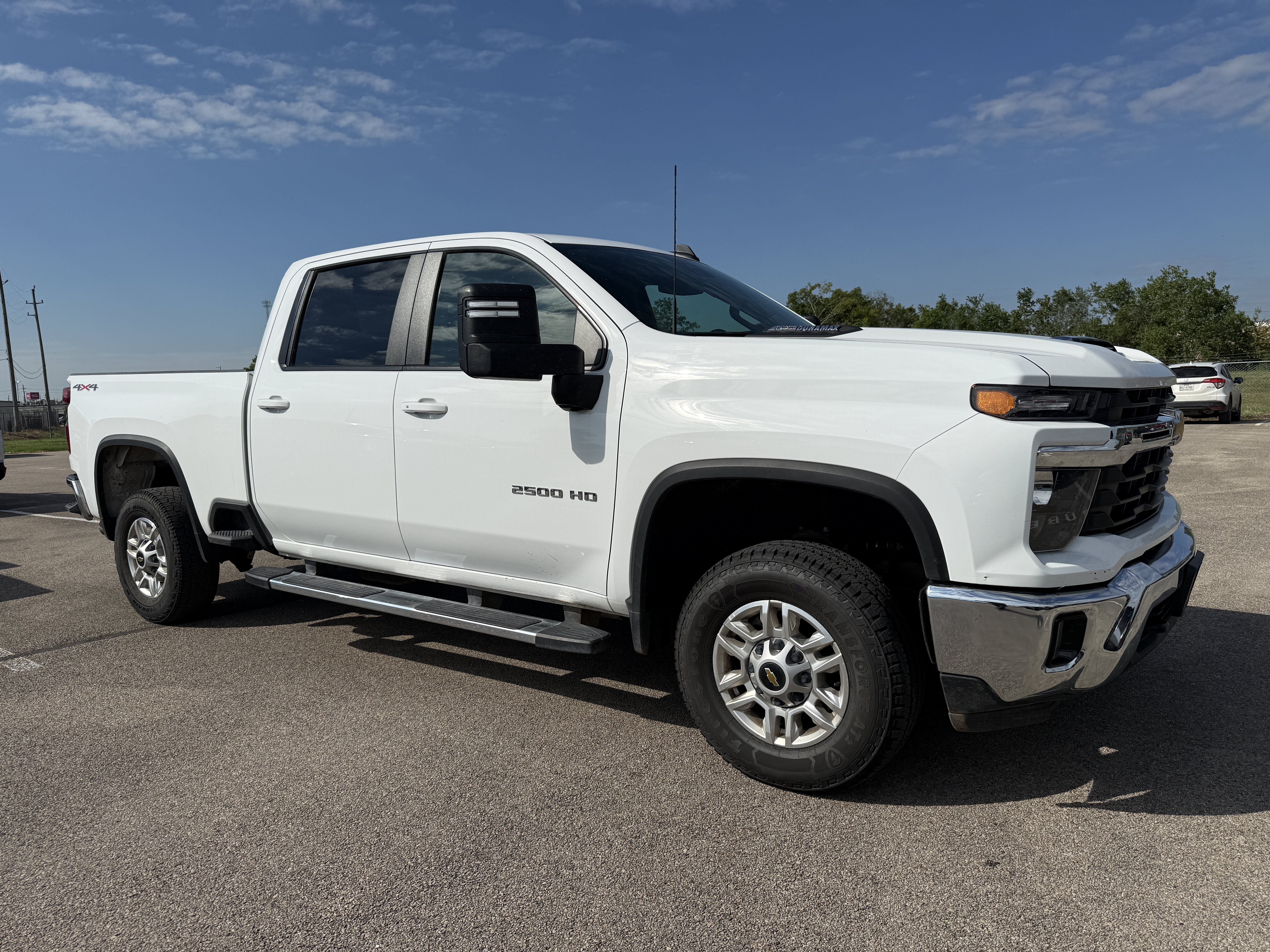 Used 2025 Chevrolet Silverado 2500 LT w/ Convenience Package AWD/4WD image 1