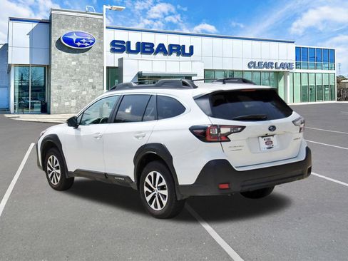 Certified 2025 Subaru Outback Premium AWD/4WD image 4