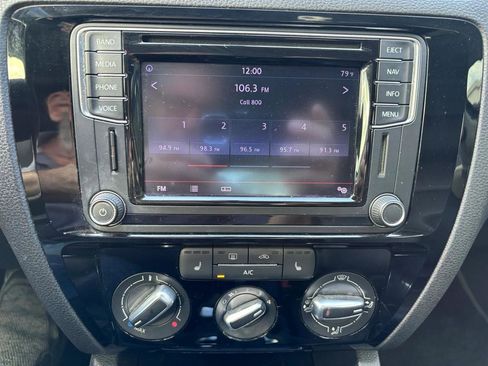 Used 2016 Volkswagen Jetta SEL w/ Lighting Package image 16