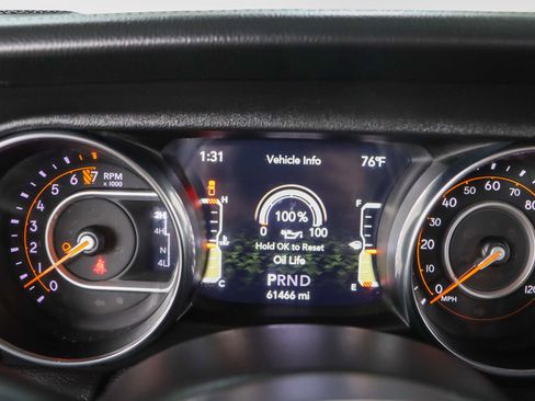 Used 2022 Jeep Gladiator Overland w/ Popular Equipment Package AWD/4WD image 16
