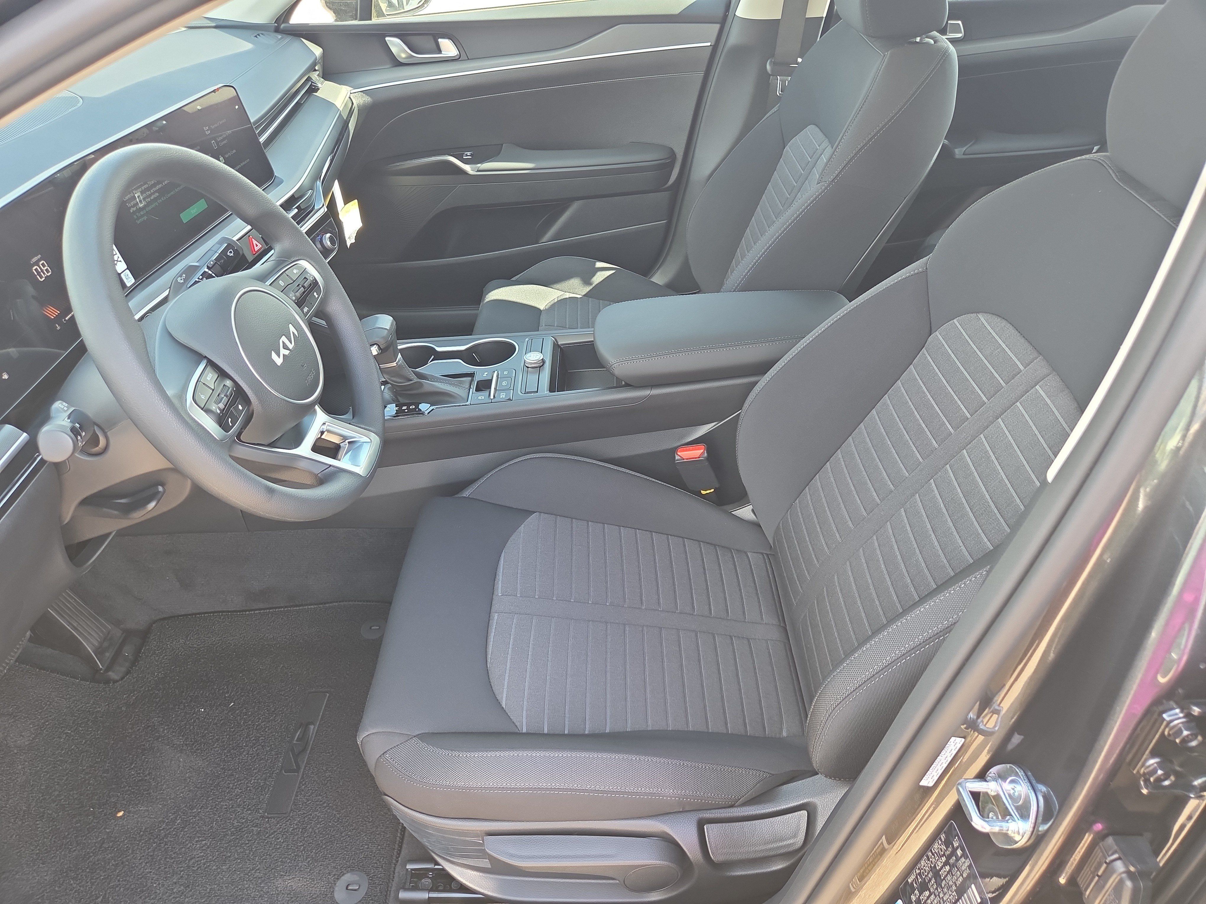 New 2026 Kia K5 LXS FWD image 4