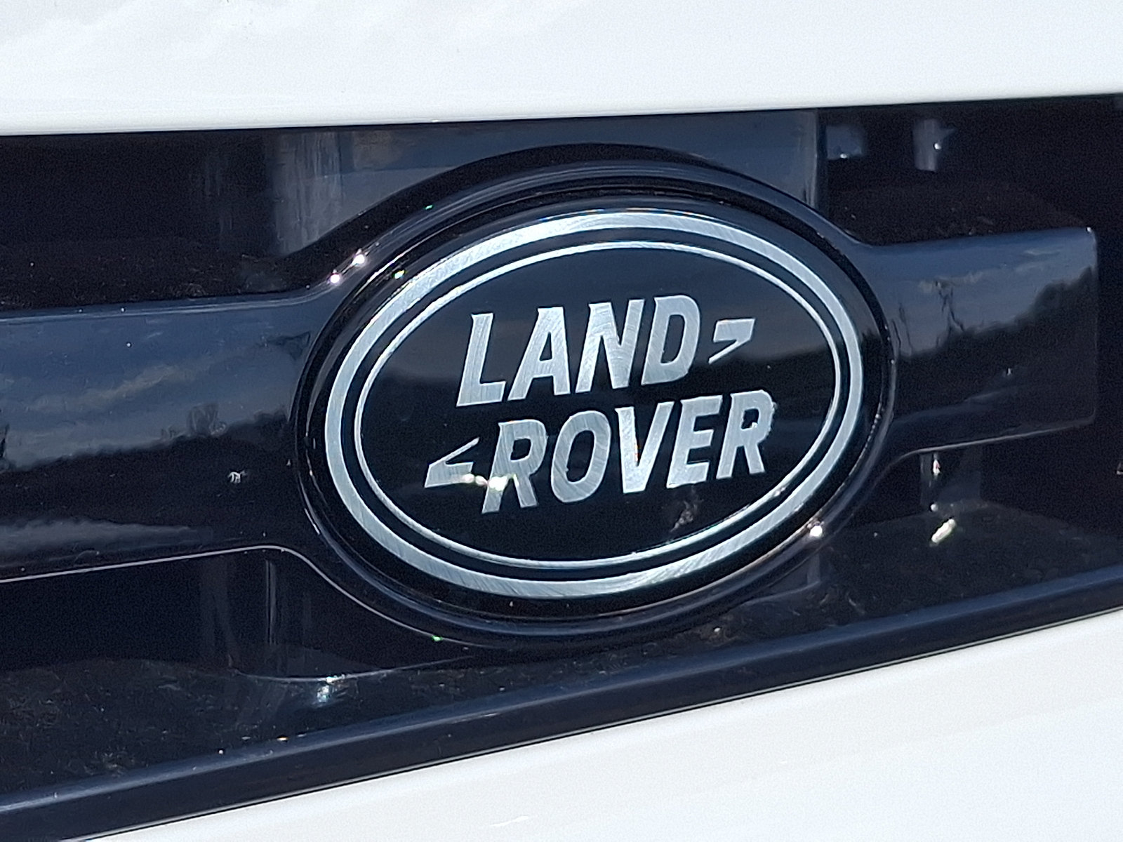 New 2026 Land Rover Defender 110 S AWD/4WD image 25