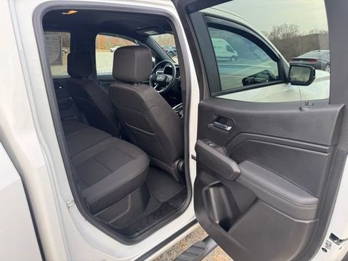 Used 2024 GMC Canyon Elevation image 13