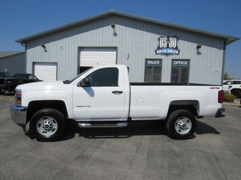 Used 2018 Chevrolet Silverado 2500 W/T w/ WT Convenience Package image 3