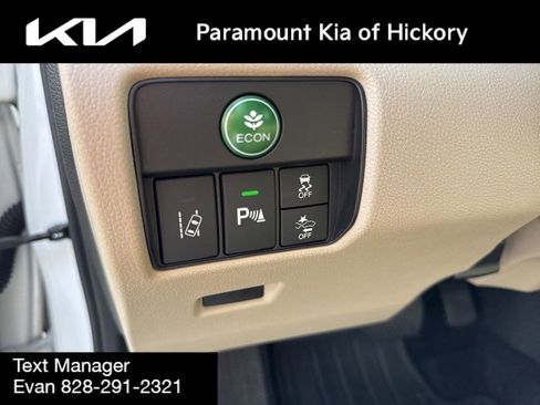 Used 2017 Honda Accord Touring image 18