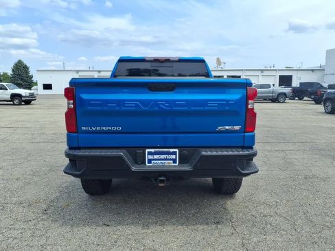 Used 2023 Chevrolet Silverado 1500 ZR2 w/ Technology Package AWD/4WD image 6
