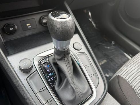 Used 2022 Hyundai Kona SE image 18