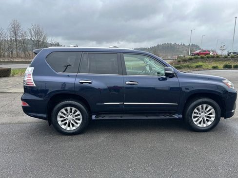 Used 2017 Lexus GX 460 Premium image 2