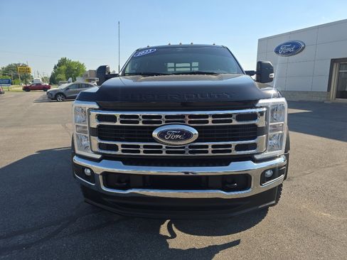 Used 2023 Ford F550 4x4 Crew Cab Super Duty image 4