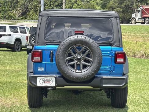 New 2026 Jeep Wrangler Unlimited Sport AWD/4WD image 9