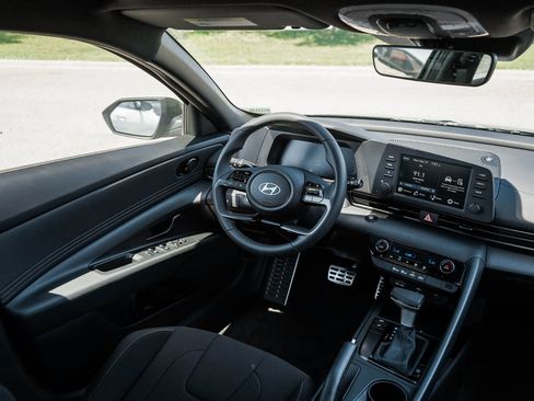 New 2026 Hyundai Elantra Sport FWD image 12