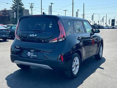 Certified 2024 Kia Soul LX w/ Option Group 015 FWD image 9