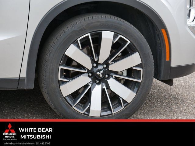 Used 2025 Mitsubishi Outlander SE AWD/4WD image 7