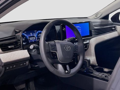Used 2025 Toyota Camry XLE w/ Premium Package FWD image 7