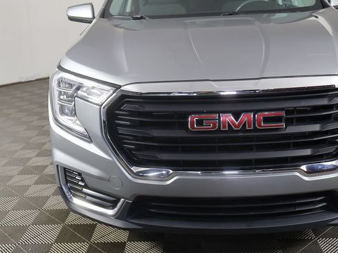 Used 2023 GMC Terrain SLE w/ Driver Convenience Package AWD/4WD image 11