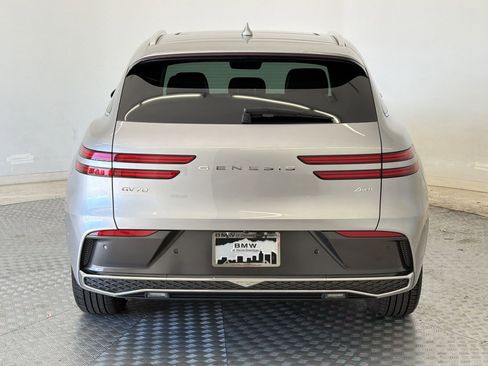 Used 2026 Genesis GV70 2.5T Advanced AWD/4WD image 10