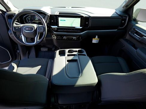 New 2025 GMC Sierra 1500 Elevation image 24