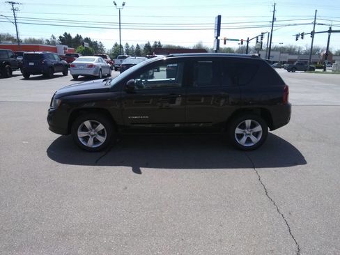 Used 2014 Jeep Compass Latitude image 29