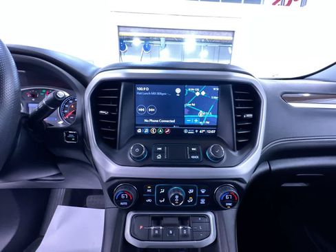 Used 2023 GMC Acadia SLE w/ Driver Convenience Package FWD image 23