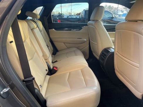 Used 2019 Cadillac XT5 AWD image 13