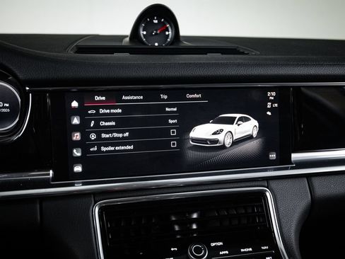 Certified 2023 Porsche Panamera image 18