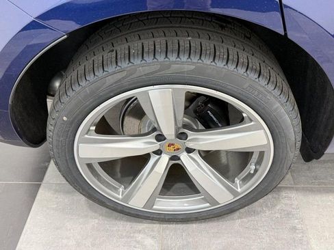 New 2026 Porsche Macan image 8