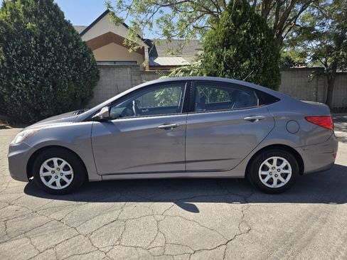 Used 2014 Hyundai Accent GLS image 2