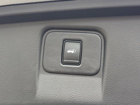 Used 2018 Nissan Murano Platinum image 23