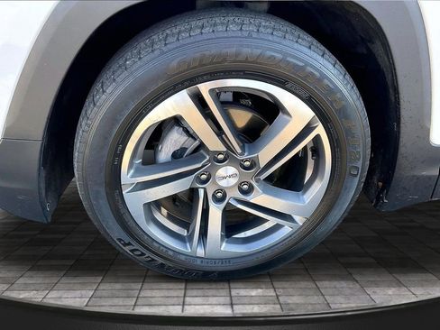 Used 2021 GMC Terrain SLT FWD image 9