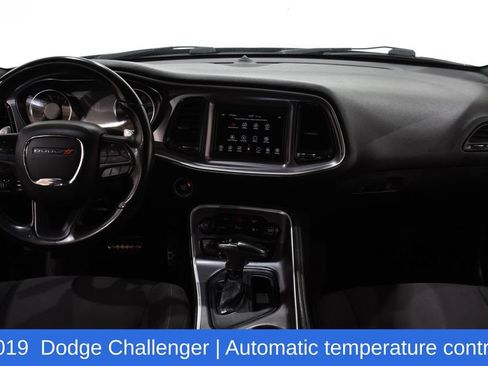 Used 2019 Dodge Challenger R/T RWD image 8