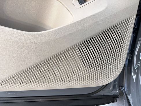 New 2026 Volkswagen Atlas SE image 22