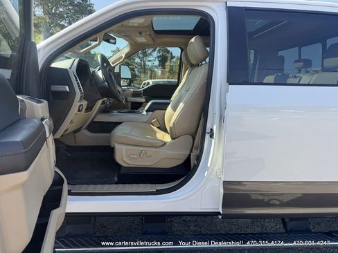 Used 2017 Ford F250 Lariat w/ Lariat Ultimate Package AWD/4WD image 15