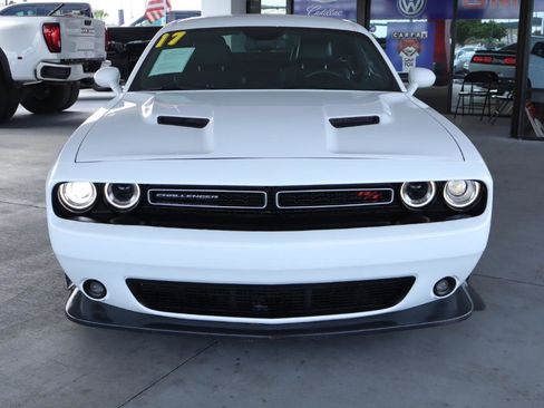 Used 2017 Dodge Challenger R/T Scat Pack w/ Leather Interior Group RWD image 13