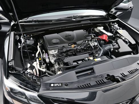 Used 2021 Toyota Camry SE image 28