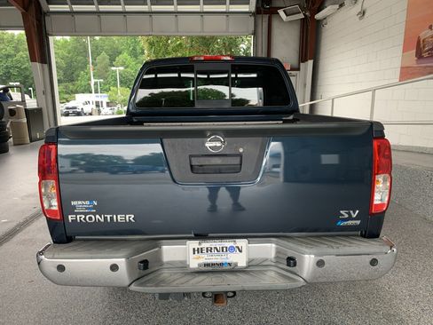 Used 2018 Nissan Frontier SV w/ Value Truck Package RWD image 6